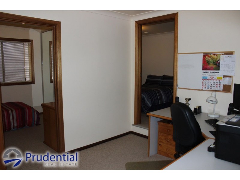 93 The Parkway, Bradbury NSW 2560