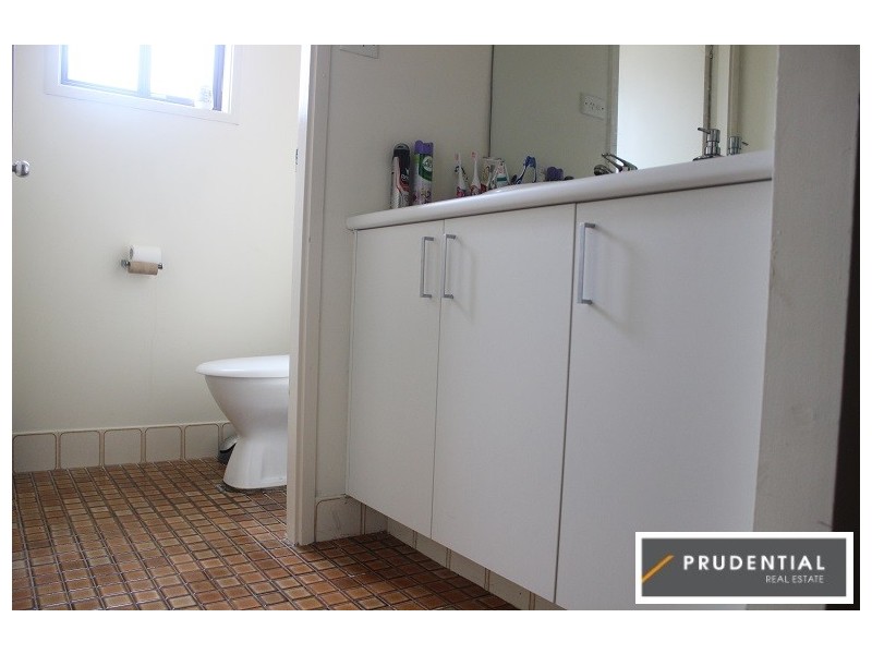 7 Dombey Place, Ambarvale NSW 2560