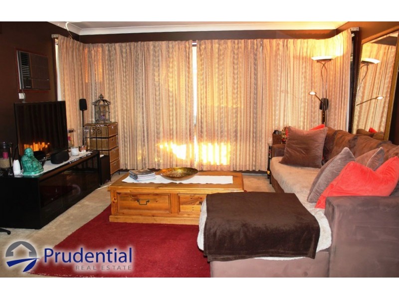 32 Birdsville Crescent, Leumeah NSW 2560