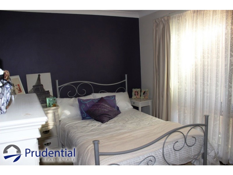 32 Birdsville Crescent, Leumeah NSW 2560