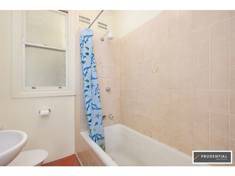 69 Chamberlain Street, Campbelltown NSW 2560