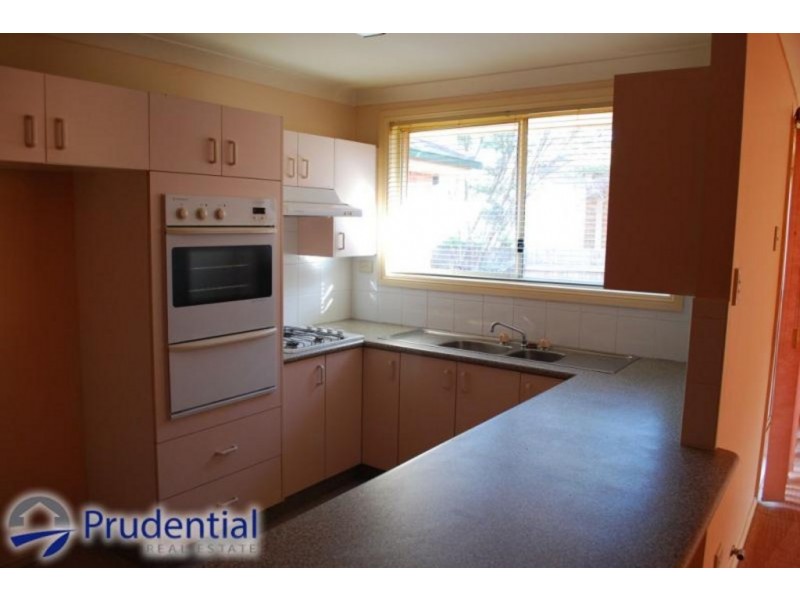 47b Larapinta Cres, St Helens Park NSW 2560