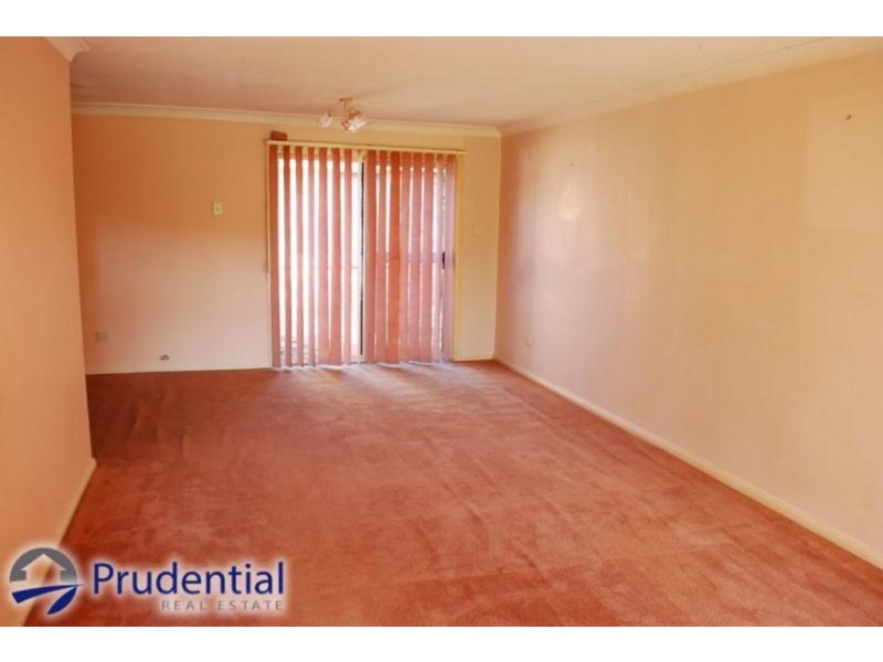 47b Larapinta Cres, St Helens Park NSW 2560