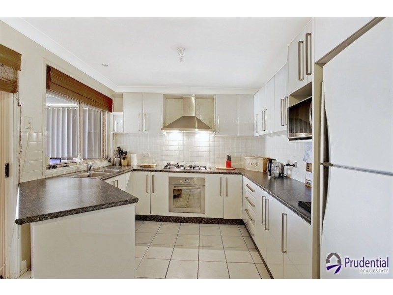 27 Parkholme Circuit, Englorie Park NSW 2560