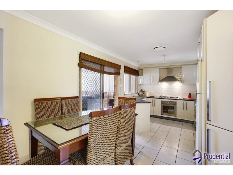 27 Parkholme Circuit, Englorie Park NSW 2560