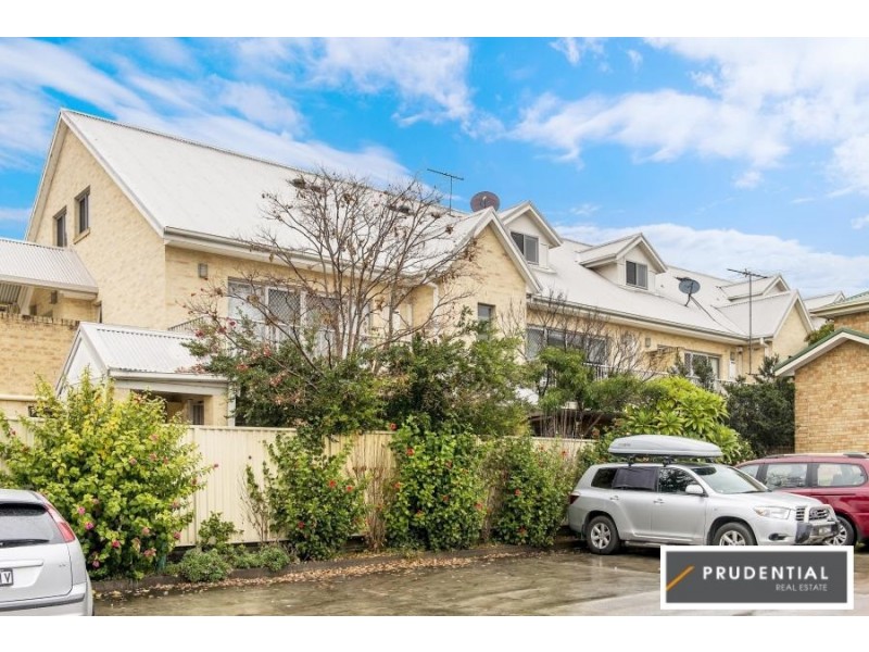 1/13 Chamberlain Street, Campbelltown NSW 2560