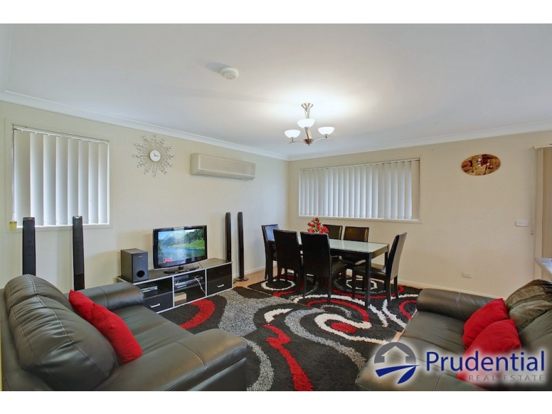 210 Railway Parade, Macquarie Fields NSW 2564