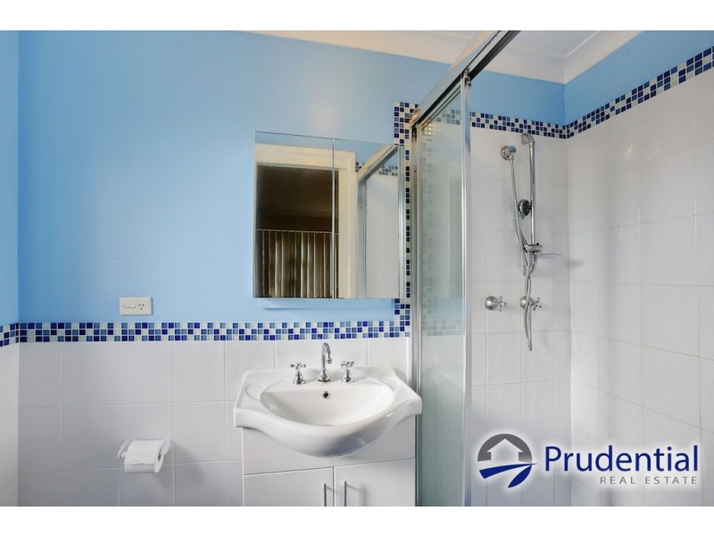 210 Railway Parade, Macquarie Fields NSW 2564