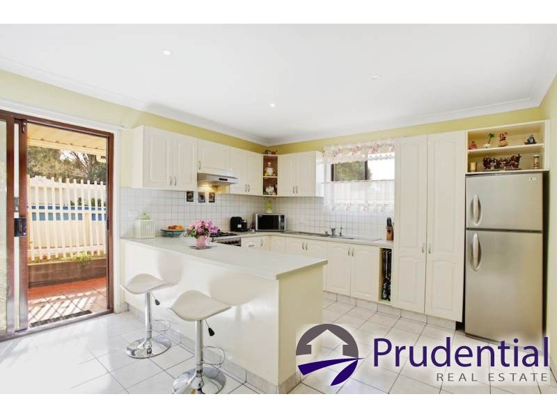286 Copperfield Drive, Rosemeadow NSW 2560