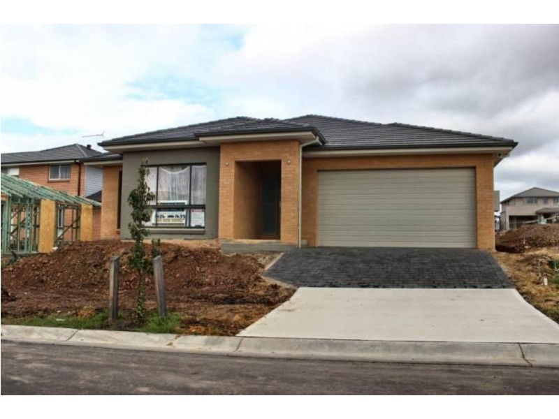 12 England Avenue, Edmondson Park NSW 2174