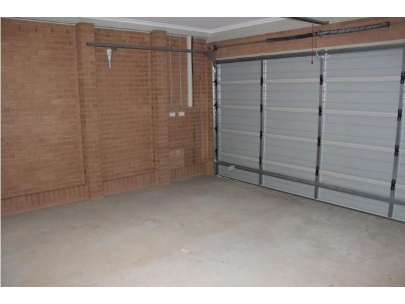 12 England Avenue, Edmondson Park NSW 2174