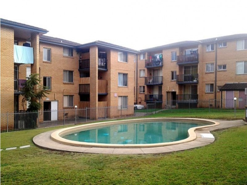 42/5-7 Hoddle Avenue, Bradbury NSW 2560