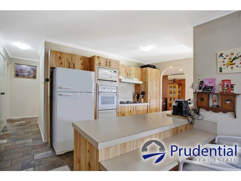 3 Marloo Place, St Helens Park NSW 2560