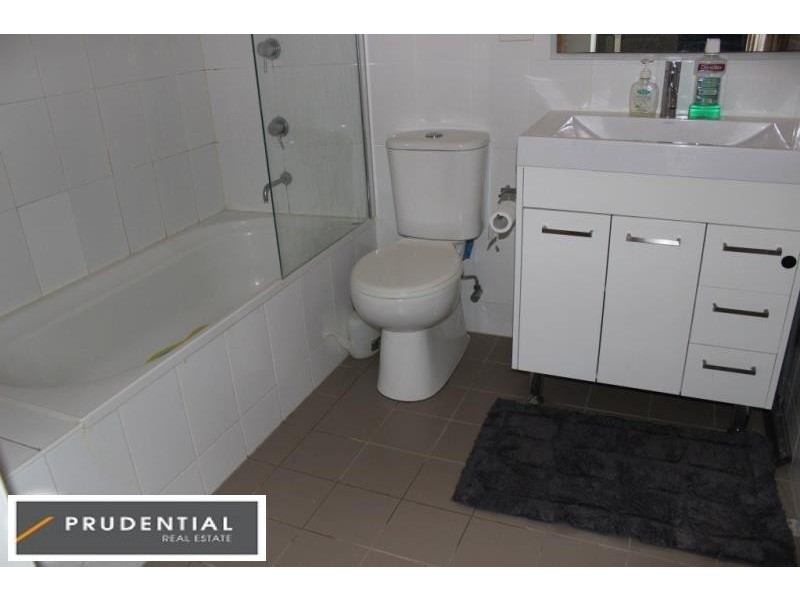 8D/541 Pembroke Road, Leumeah NSW 2560