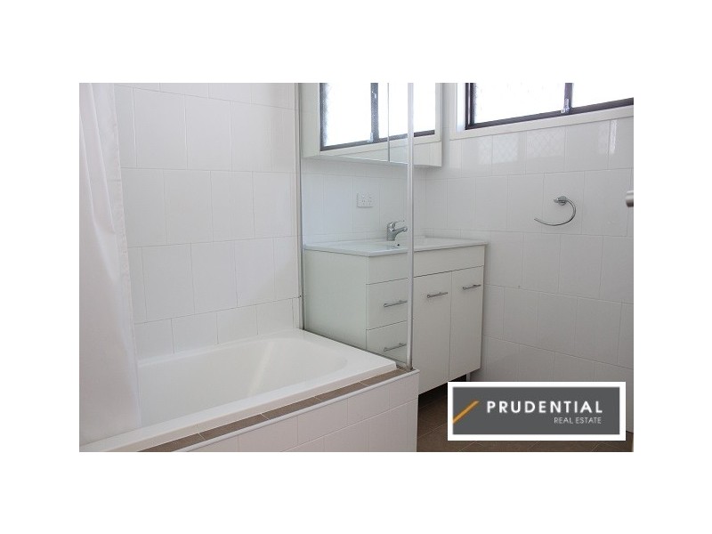 1/42 Leicester Street, Leumeah NSW 2560