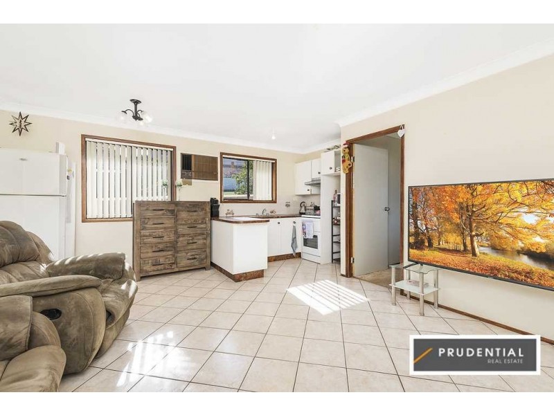 6 and 6A Durden Place, Ambarvale NSW 2560