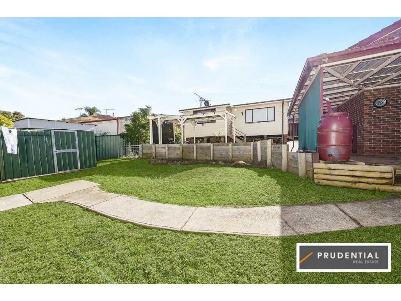 6 and 6A Durden Place, Ambarvale NSW 2560