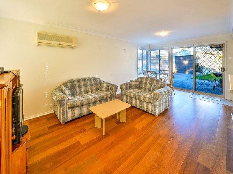 9 Manning Place, Currans Hill NSW 2567