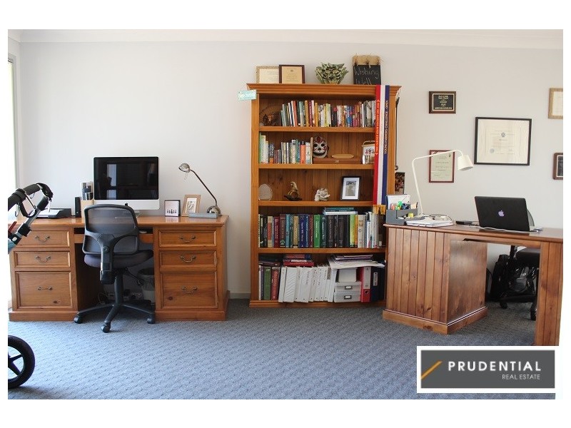 11 Polworth Close, Elderslie NSW 2570