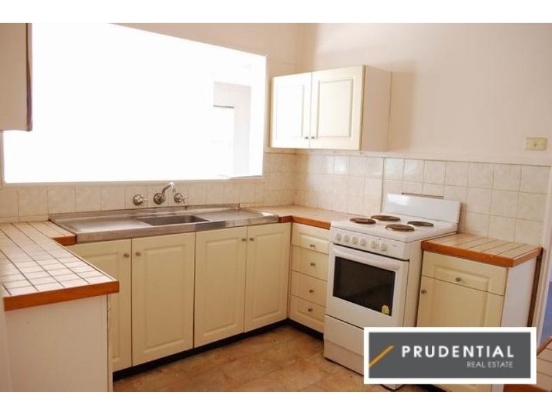 22 Grandview Drive, Campbelltown NSW 2560