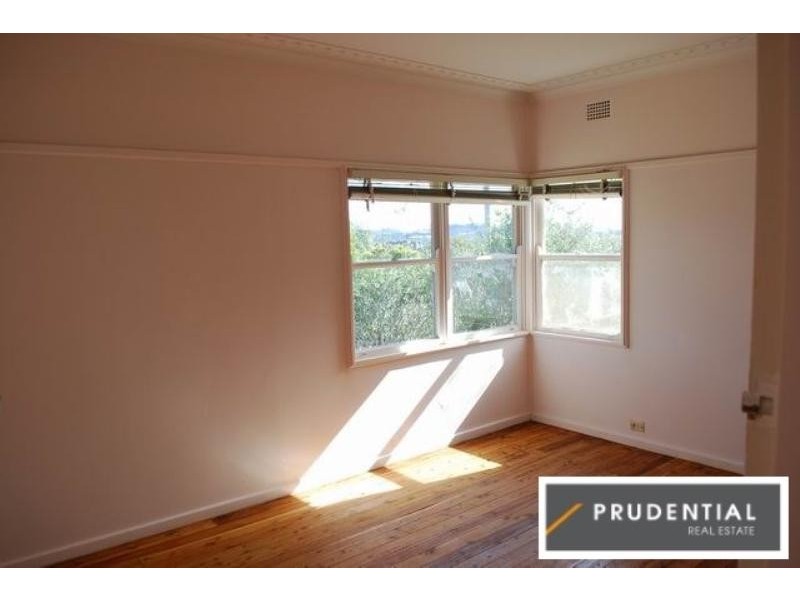 22 Grandview Drive, Campbelltown NSW 2560