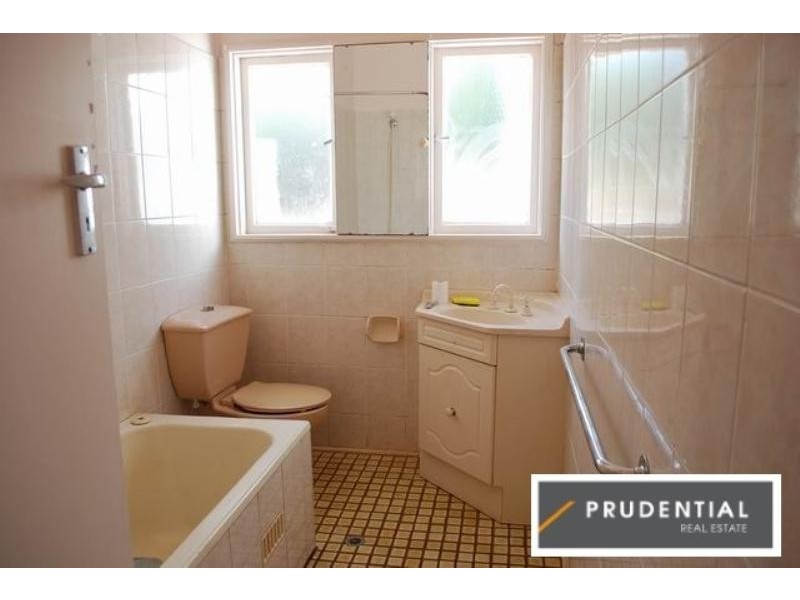 22 Grandview Drive, Campbelltown NSW 2560