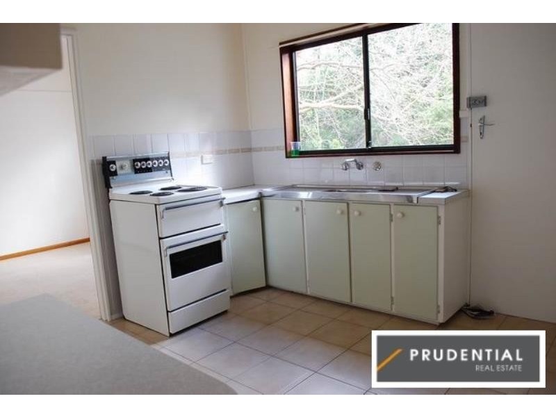 34 Farnsworth Avenue, Campbelltown NSW 2560