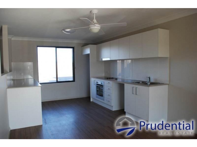 1/3 Bradbury Avenue, Campbelltown NSW 2560