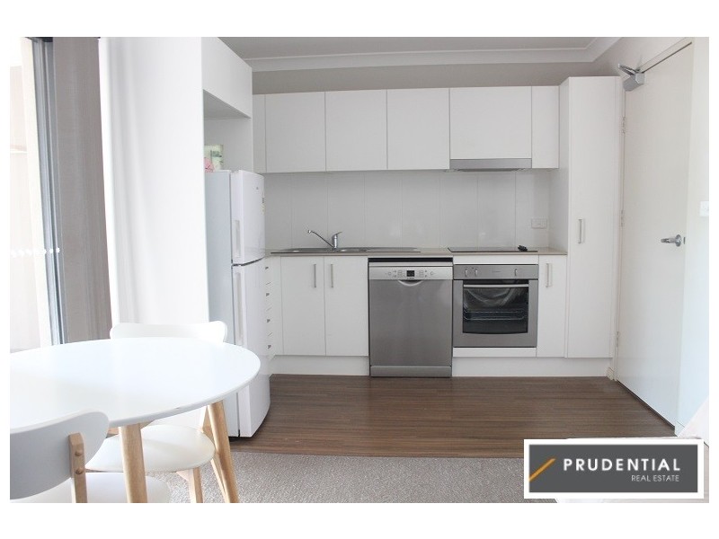4/3 Bradbury Avenue, Campbelltown NSW 2560