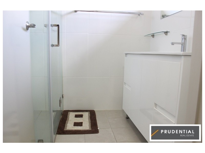 4/3 Bradbury Avenue, Campbelltown NSW 2560