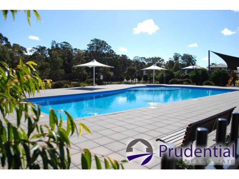 24a Hollyoake Circuit, Glenfield NSW 2167