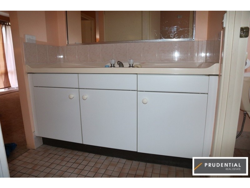 1/12 Bernardo Crescent, Rosemeadow NSW 2560