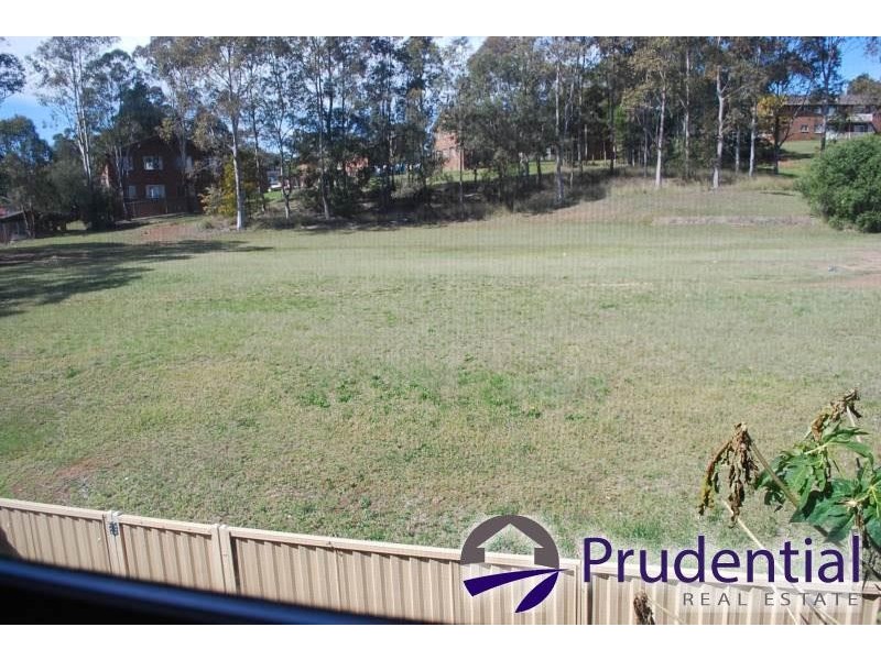 8/42 Woodhouse Drive, Ambarvale NSW 2560