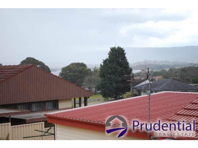 9 Wirri Place, Berkeley NSW 2506