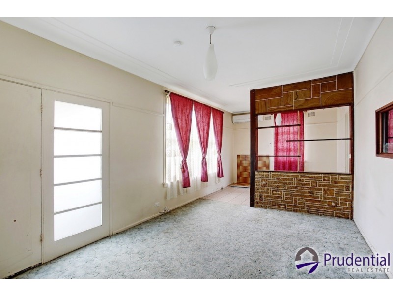 95 Lindesay Street, Campbelltown NSW 2560