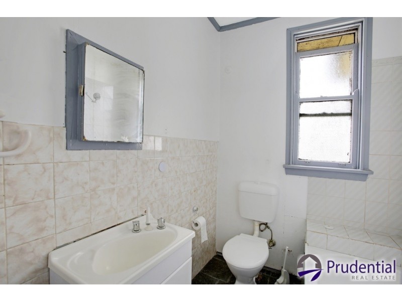 95 Lindesay Street, Campbelltown NSW 2560