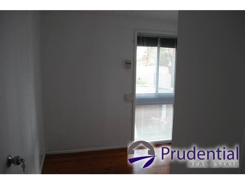 15 Lillas Place, Minto NSW 2566