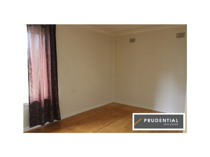 8 Stephenson Street, Leumeah NSW 2560