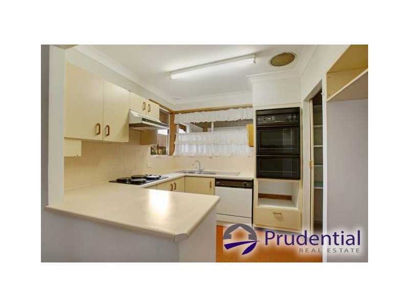 25 Farnsworth Avenue, Campbelltown NSW 2560