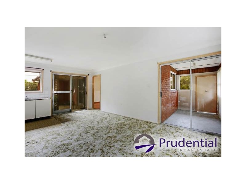 25 Farnsworth Avenue, Campbelltown NSW 2560