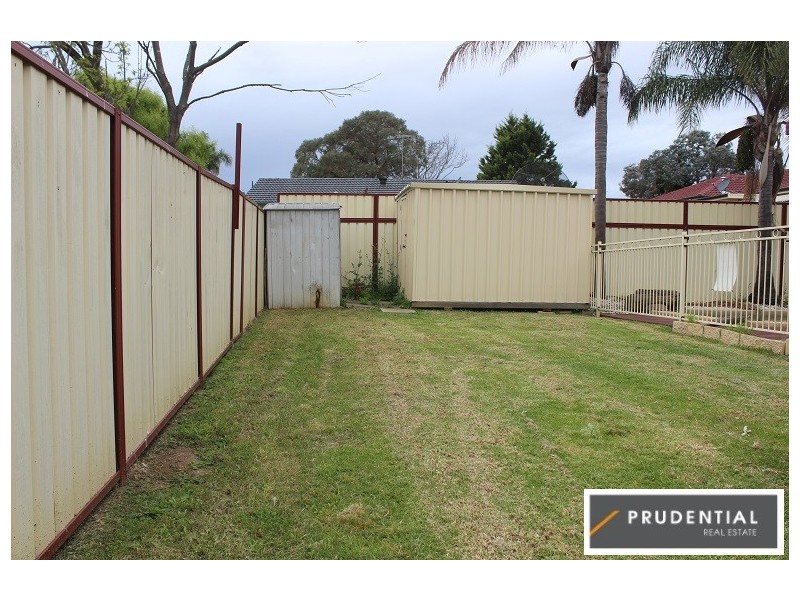 213 Copperfield Drive, Rosemeadow NSW 2560