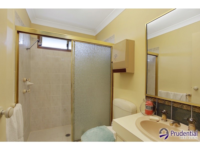 48 Clennam Avenue, Ambarvale NSW 2560