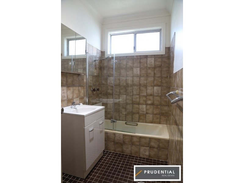 36 Kent Street, Minto NSW 2566