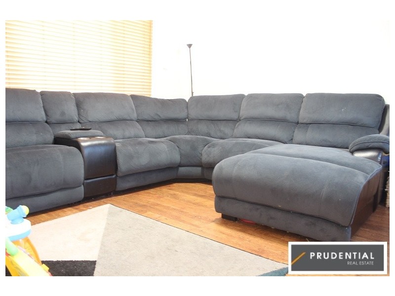 23 Archibald Crescent, Rosemeadow NSW 2560