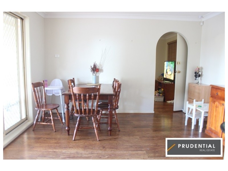 23 Archibald Crescent, Rosemeadow NSW 2560