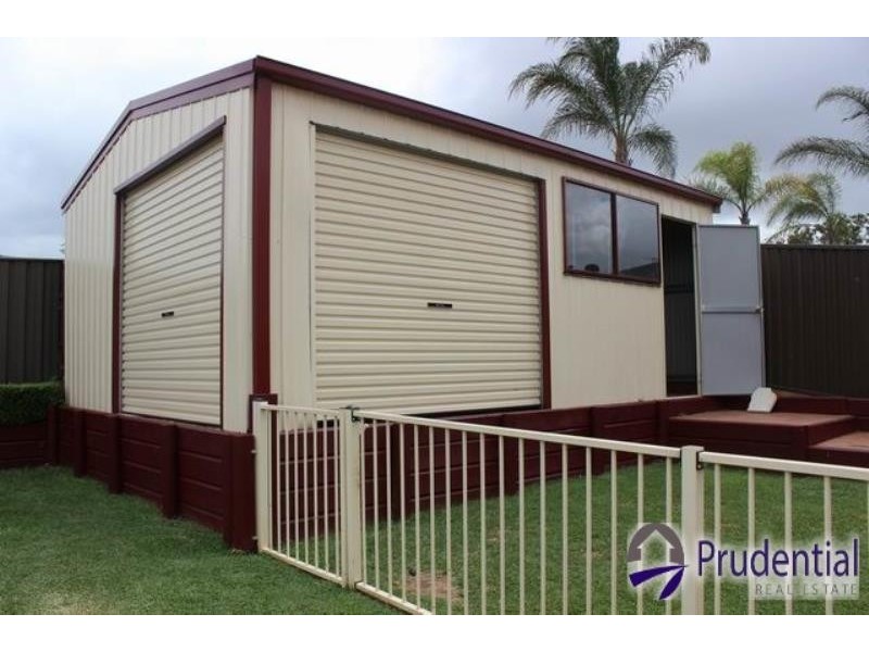 25 Clennam Avenue, Ambarvale NSW 2560