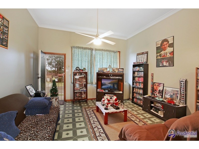 2/40 Randall Avenue, Minto NSW 2566