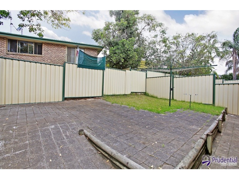 2/40 Randall Avenue, Minto NSW 2566