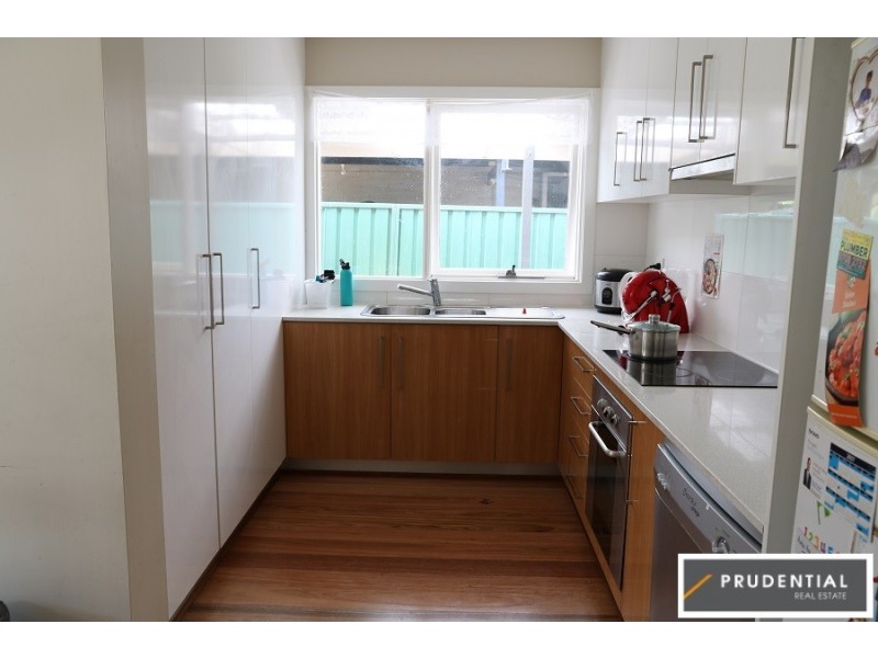 14 Evergreen Avenue, Bradbury NSW 2560