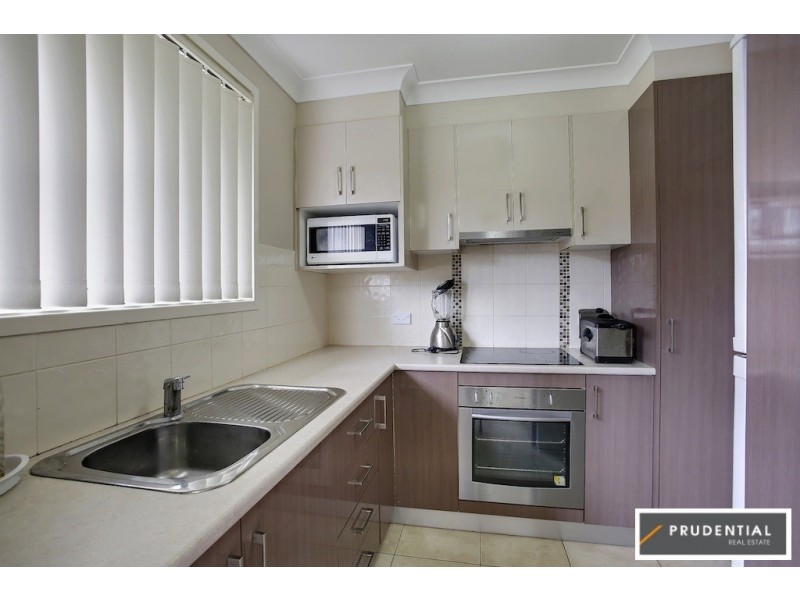 8/45 Euphrates Place, Kearns NSW 2558